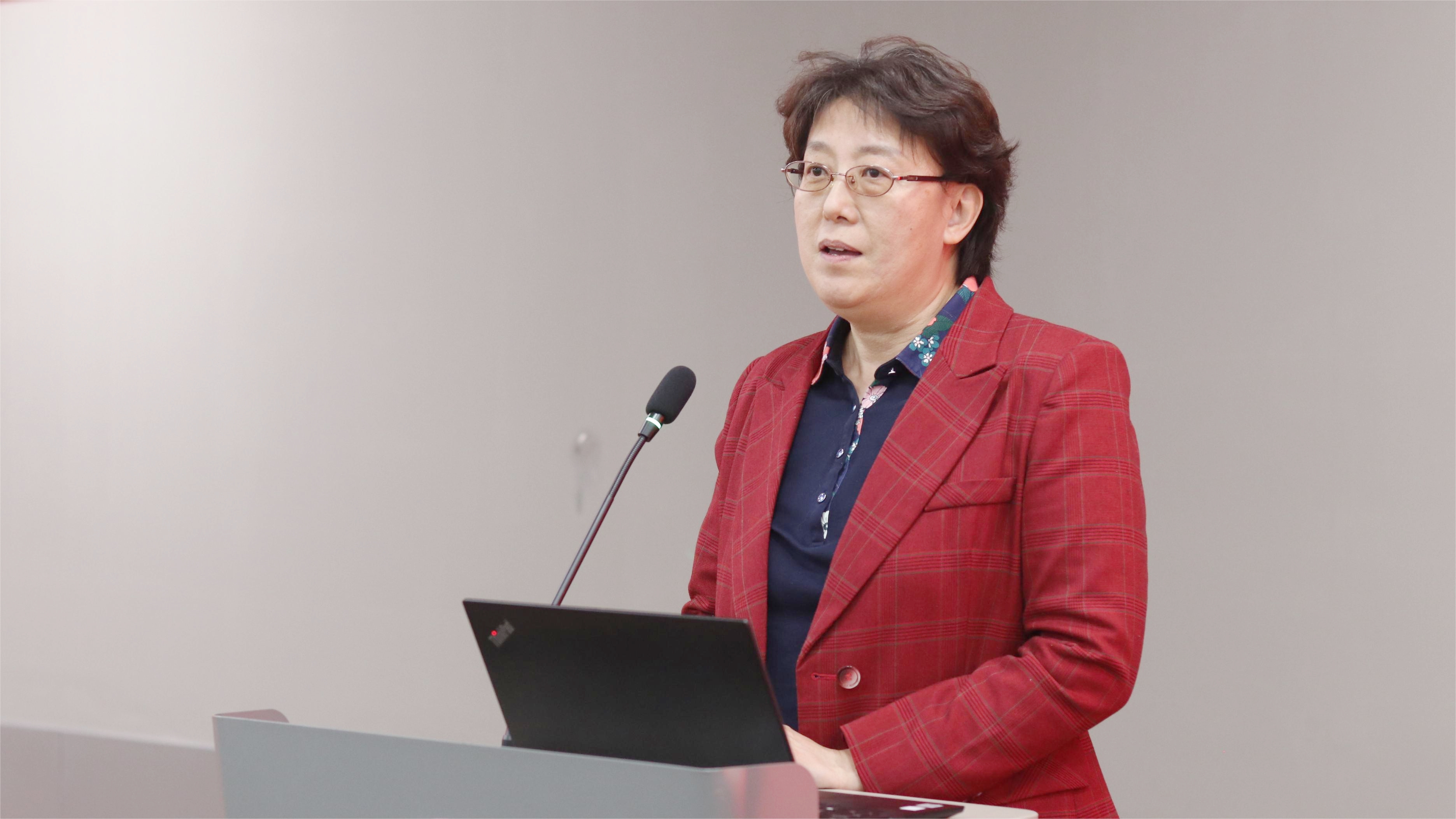 B86CF06ED87A100CF41E182593F_ABF1F18D_1920B0